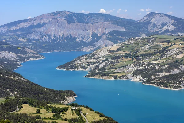 Jezero Serre-Poncon (Francouzské Alpy) — Stock fotografie