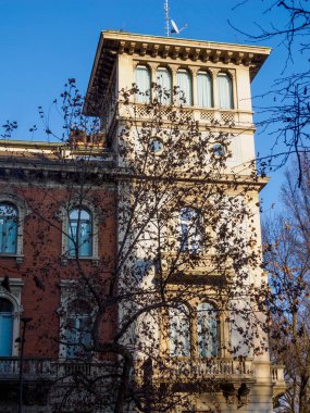 Milano, Lombardy, İtalya 'daki Canova' da eski bir bina.