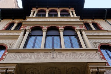 Milano, Lombardy, İtalya 'da Corso di Porta Vercellina yakınlarındaki eski bir bina.