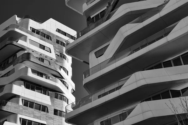 Stadtleben: Moderne Gebäude in Mailand — Stockfoto