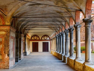 Milano, Lombardia, İtalya 'daki tarihi Santa Maria alla Fontana kilisesinin dışında. Bir manastır