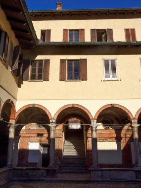 Milano, Lombardia, İtalya 'daki tarihi Santa Maria alla Fontana kilisesinin dışında. Bir manastır