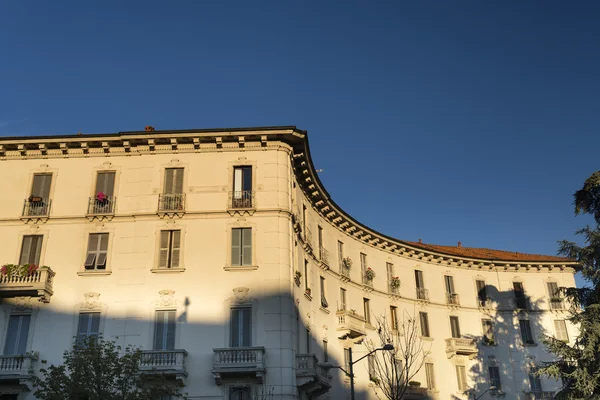 Edificio residencial en Milán (Italia) ) —  Fotos de Stock