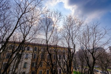 Milano, Lombardy, İtalya 'da Via Biondi ve Corso Sempione boyunca eski yerleşim yerleri