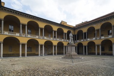 Pavia (İtalya): üniversite