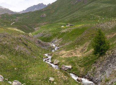 Piyemonte bölgesinin dağ manzarası