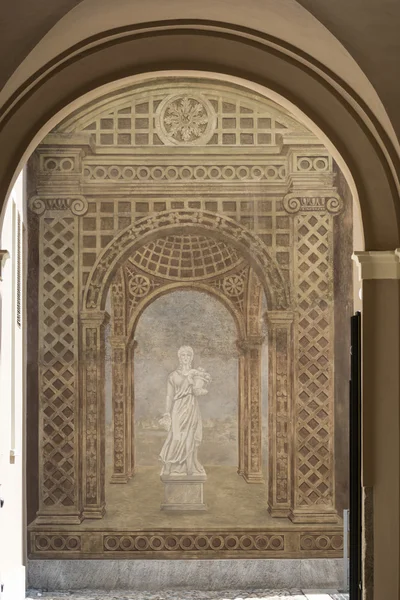 Pavia (Italy): historic court — Stock Photo, Image