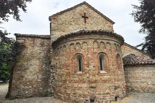 Viguzzolo, středověký kostel — Stock fotografie