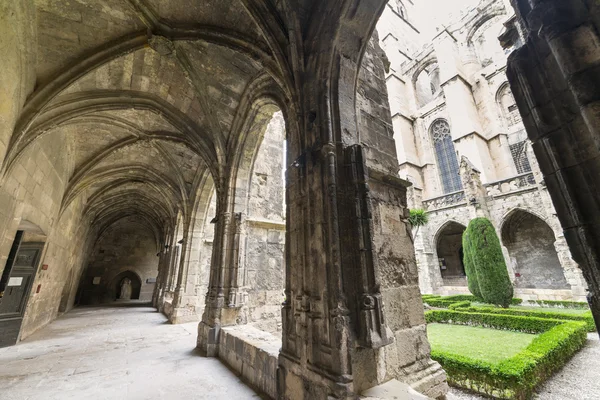 Narbonne (Francia), claustro de la catedral —  Fotos de Stock