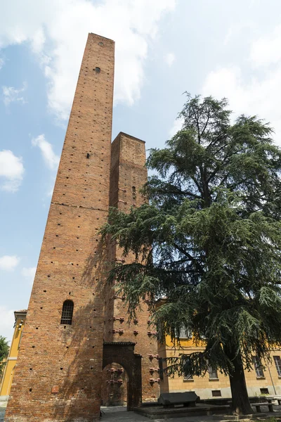 Pavía (Italia): torres medievales — Foto de Stock
