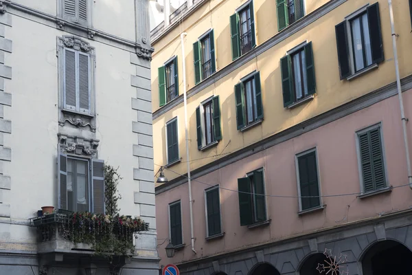 Miláno (Itálie): typické budovy — Stock fotografie