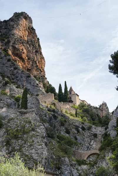 Moustiers-Sainte-Marie (Frankrike) — Stockfoto