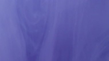 Sanat sisi. Buhar dokusu. Mor renkli su girdabı dalgayı çözer. Fantezi bükülmesi soyut mürekkep harmanlama arkaplanı.