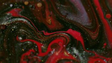 Parlak boya karışımı. Kabarcık boyası. Soyut sanat arka planında yüzen sıvı akrilik damlacık yuvarlak mor turuncu parlak yağ..