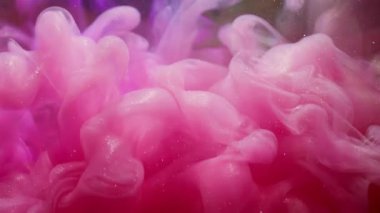 Buharı boya. Bulut buharı. Soyut akrilik sanat arka planında yüzen sıvı pigmentsiz pembe renkli mürekkep parlatıcısı..