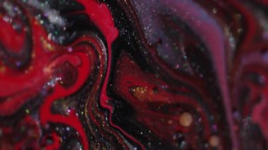 Parlak boya karışımı. Kabarcık boyası. Soyut sanat arka planında yüzen sıvı akrilik damlacık yuvarlak mor turuncu parlak yağ..