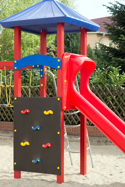 Climbing scaffold with slide — Stock Photo, Image