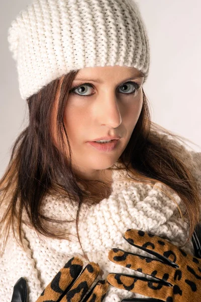 Woman in Winter clothes — Stock Photo, Image