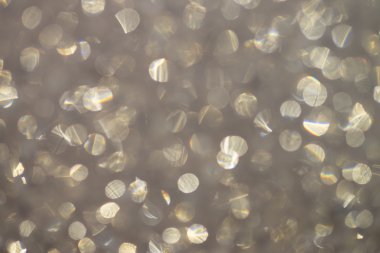 arka plan bulanık yansımaları ile