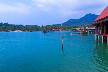 Bangbao Körfezi ve Koh Chang Tayland doğası.