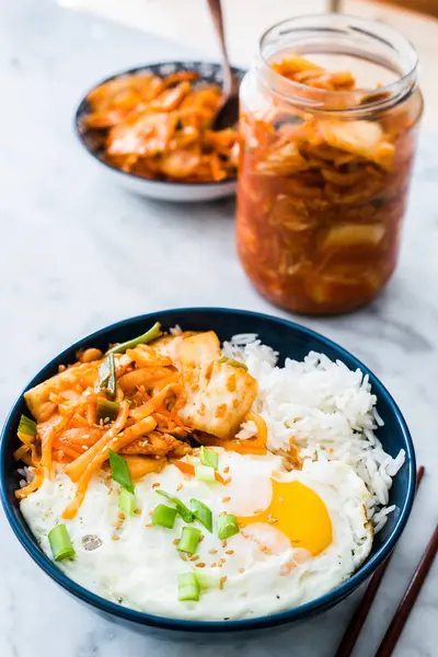 Bowl Fried Egg Rice Kimchi — Foto Stock