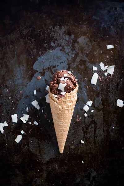 Close Shot Delicious Vegan Chocolate Coconut Ice Cream Cone — Stock Photo, Image