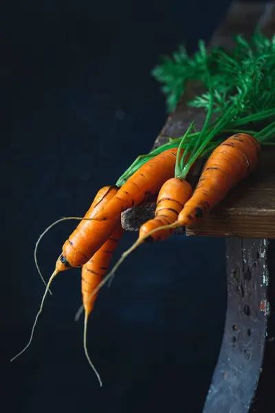 Young Carrots Soil Leftovers Wooden Table Edge — Stock Photo, Image