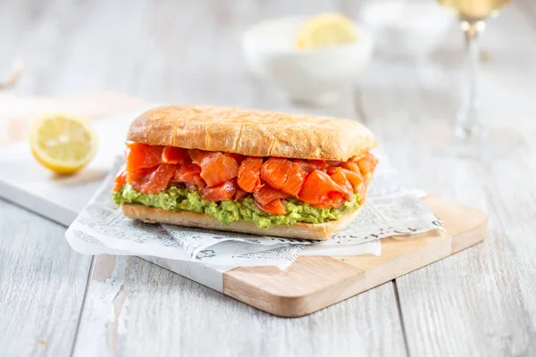 Sandwich Smoked Salmon Avocado — Stock Photo, Image