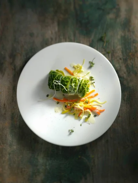 야채를 곁들인 양배추 — 스톡 사진