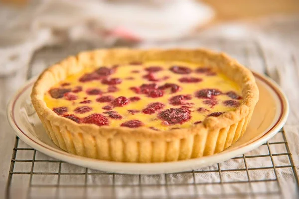 Tarta Frambuesa Con Crema Vainilla — Foto de Stock