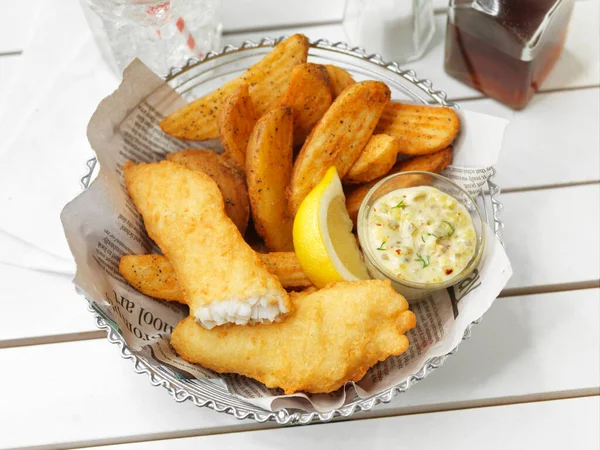 Fish Chips Avec Trempette Citron — Photo