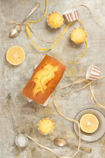 Lemon Cake Muffins — Stock Photo, Image