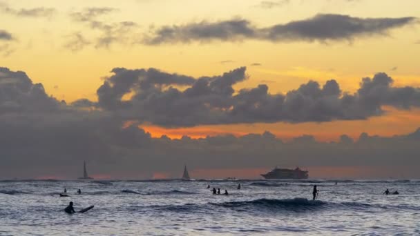 Okyanusun Üzerinde Gün Batımı Yavaş Çekim 60Fps — Stok video