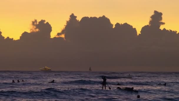 Okyanusun Üzerinde Gün Batımı Yavaş Çekim 60Fps — Stok video