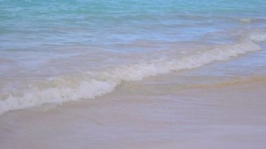 Ağır çekimde okyanus dalgaları 180 fps