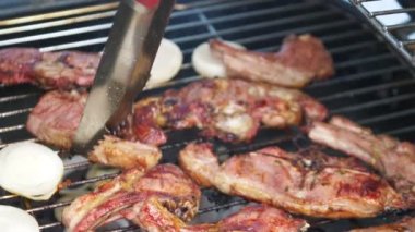 4 km yavaş çekimde ızgara kuzu eti. 60 fp.
