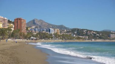 İspanya 'nın Malaga sahilinde 4k yavaş çekim 60fps