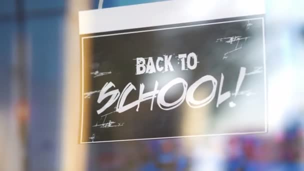 Тарілка Написом Back School Вхідних Скляних Дверей Повільний Рух 60Fps — стокове відео