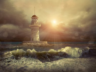 Deniz gökyüzü altında deniz feneri