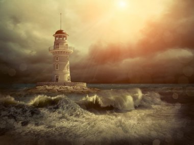 Deniz gökyüzü altında deniz feneri