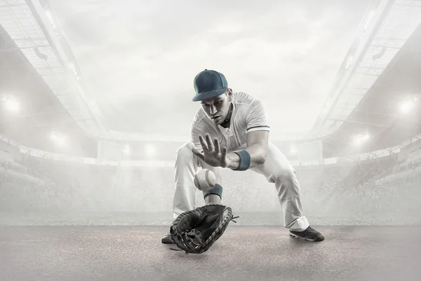Baseball player in action — Stock Photo, Image