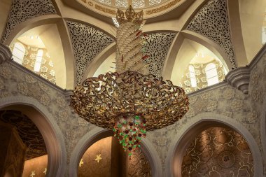 Ulu Camii, kapalı görünüm
