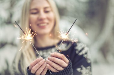 maytap kış adlı kadınla