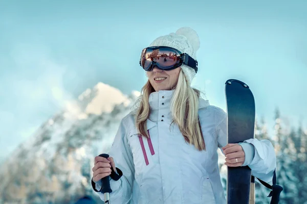 Female at ski resort — Stock Photo, Image