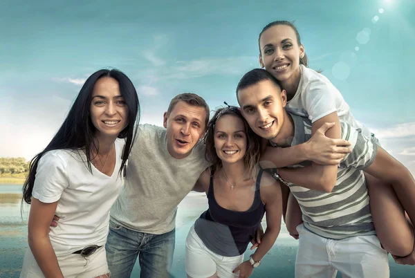 Groupe Amis Bonheur Sous Lumière Soleil — Photo