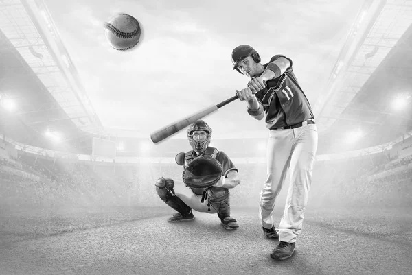 Бейсболисты в действии — стоковое фото