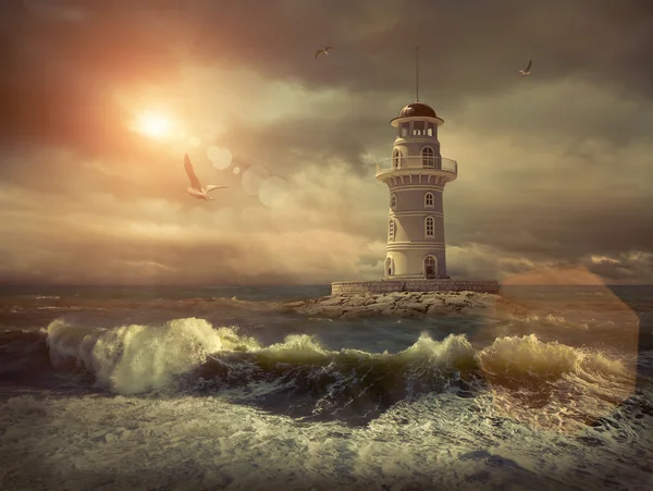 A szabad ég alatt a tenger a világítótorony — Stock Fotó