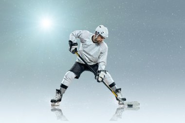 on Ice buz hokeyi oyuncusu