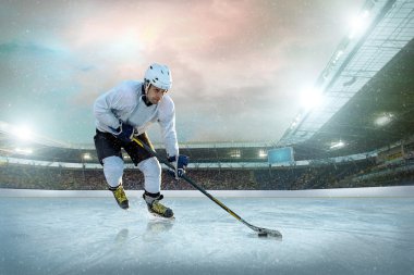 on Ice buz hokeyi oyuncusu