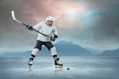 on Ice buz hokeyi oyuncusu